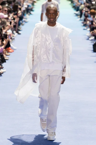 Look 5